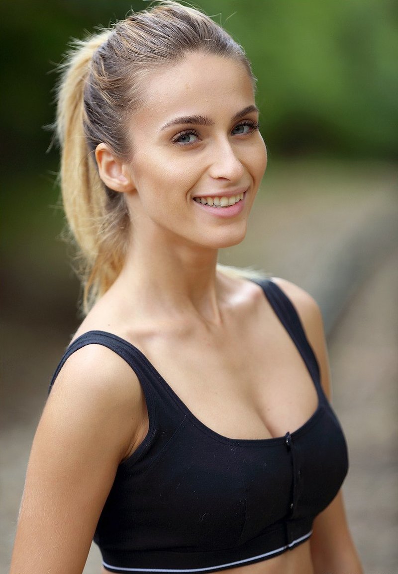 Альбина, 44